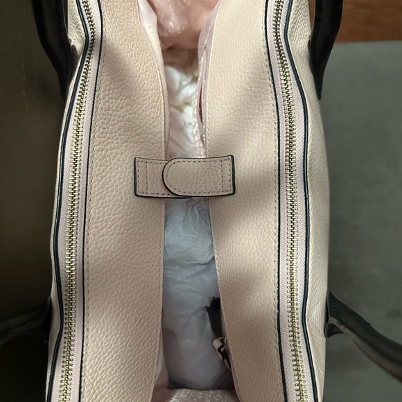 kate spade pink leather shoulder bag with storybook inside. - Picture 10 of 14